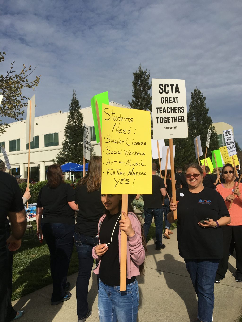 Over 1000 Educators Rally at School Board - Sacramento City Teachers ...