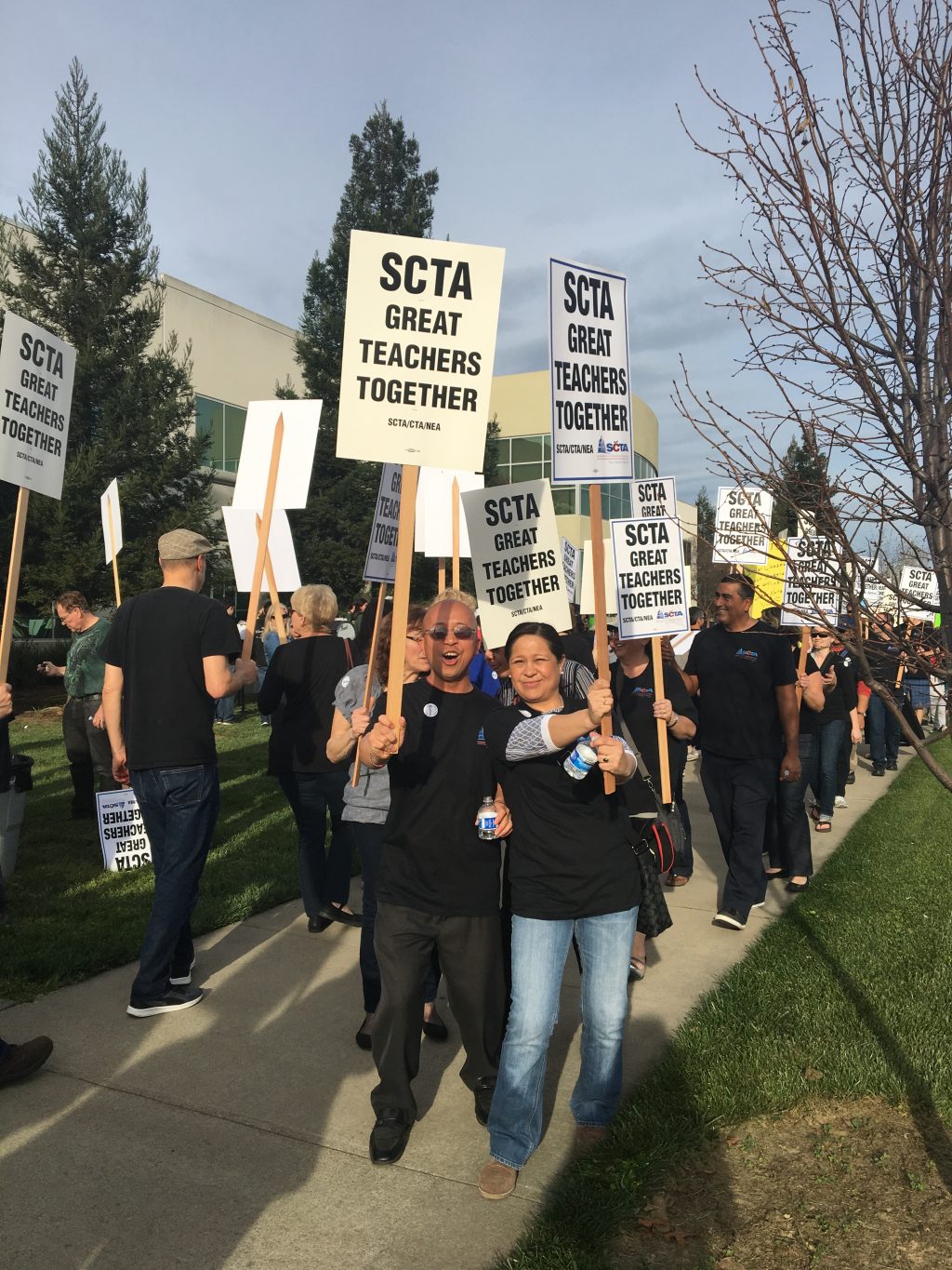 Over 1000 Educators Rally at School Board - Sacramento City Teachers ...